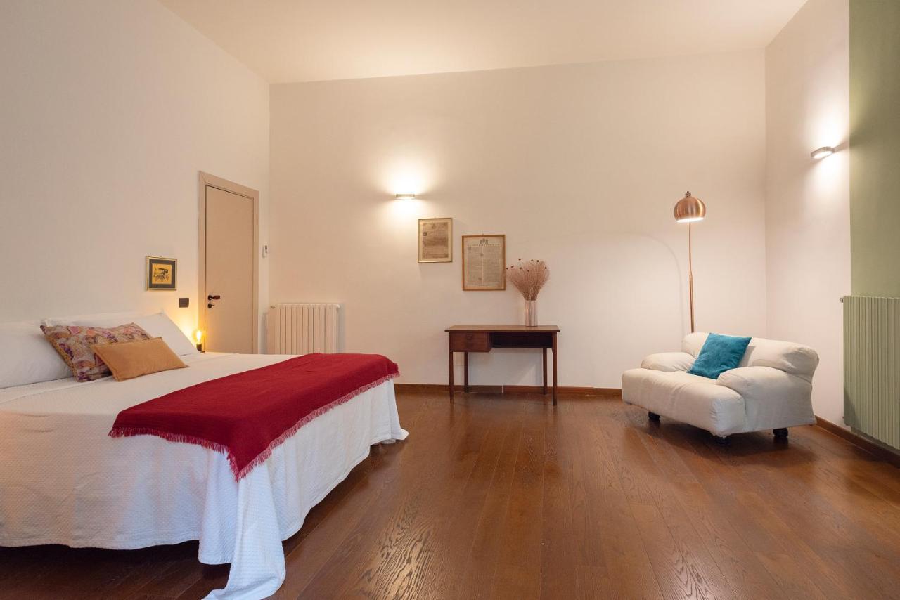 Modern Hospitality Exclusive Naples