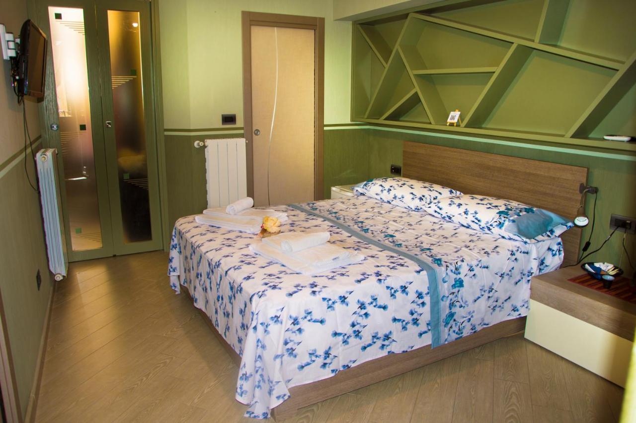 Alma Megaris Bed & Breakfast Naples