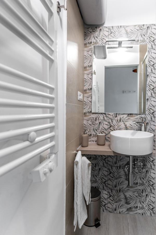 Neapolitan Vittoria Colonna Apartment Naples