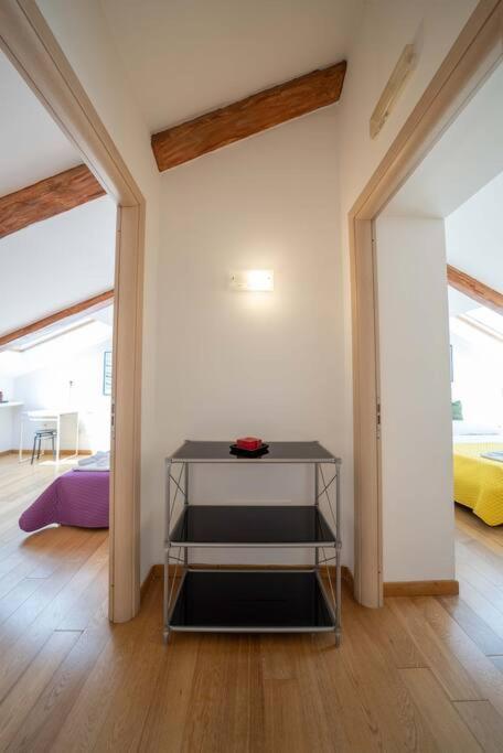 Apartment Kiss By Dimorra *