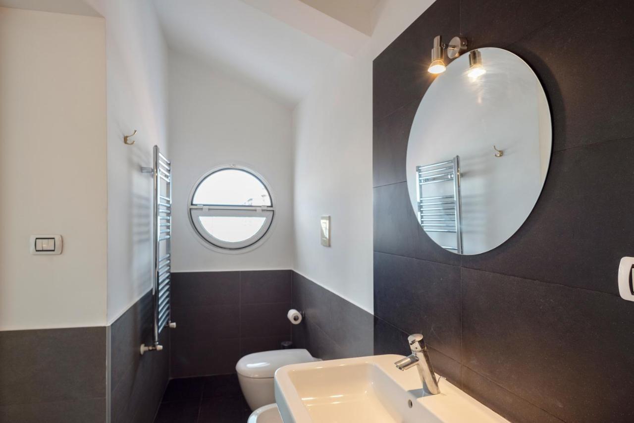 Apartment La Chiara - Mansarda In Via Duomo Naples