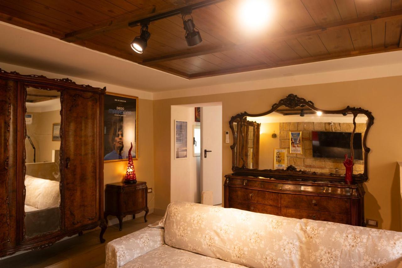 Colonna And Terrace Guest house Naples
