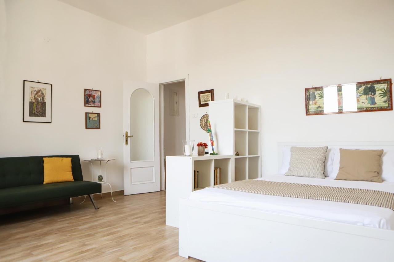 Apartment Tribunali Studio By Wonderful Italy