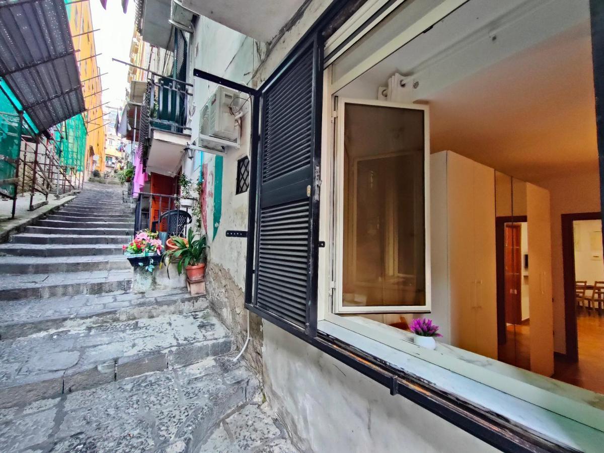 Apartment Chiaia House Vetriera