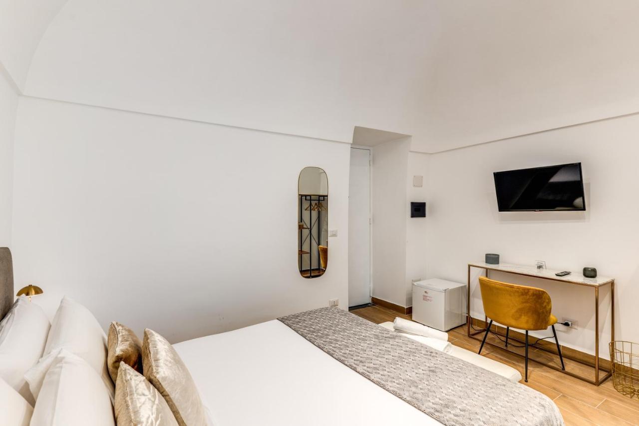 Domus Partenopea Guest house
