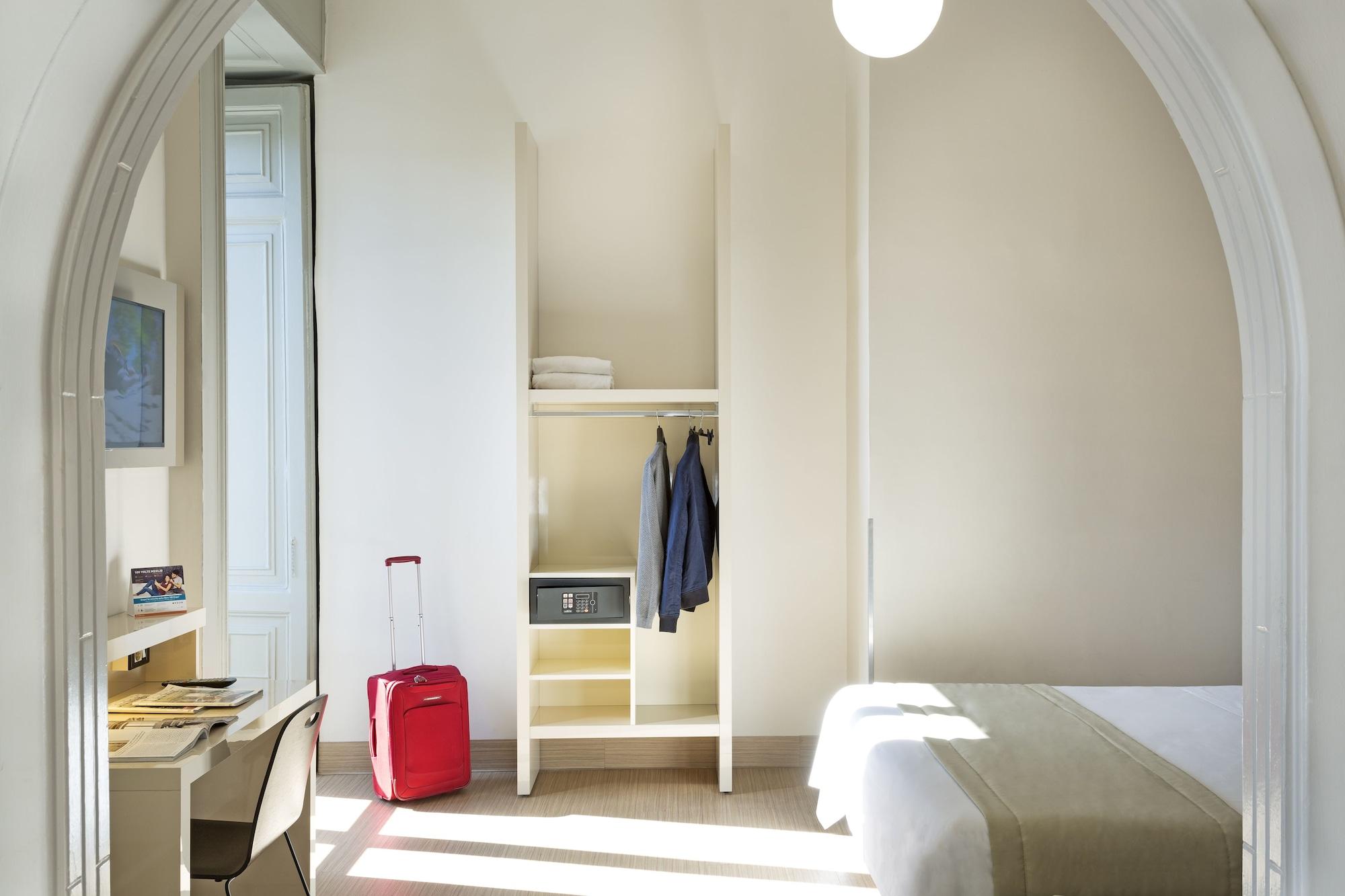 Hotel B&B Hotel Napoli 3*