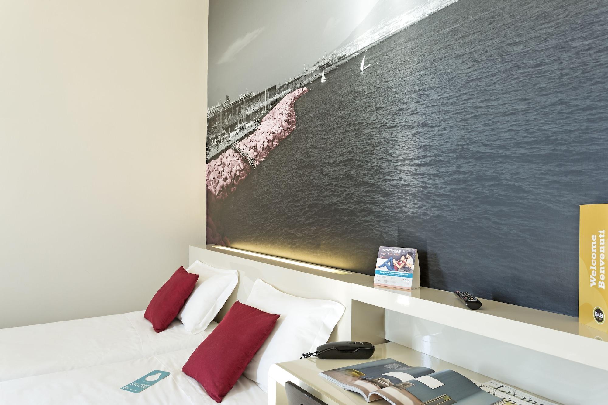 Hotel B&B Hotel Napoli 3*