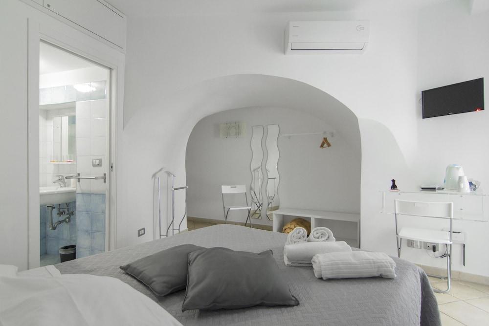 Maison Du La Rua (adults Only) Bed & Breakfast