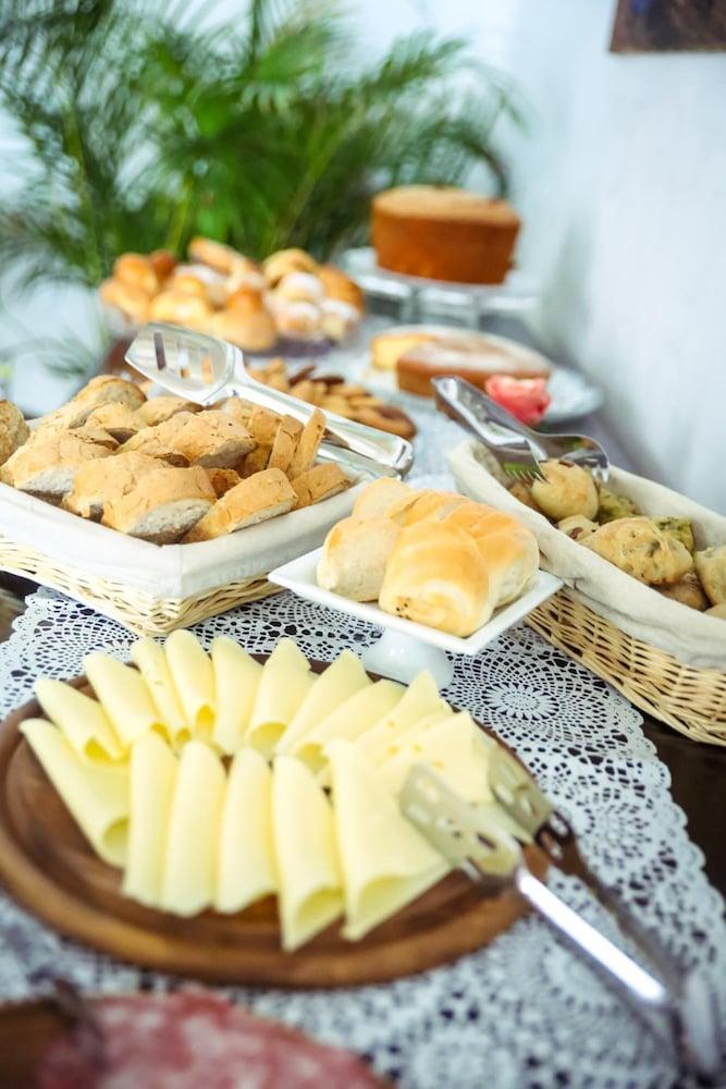 Napolimia Boutique Hotel 4*