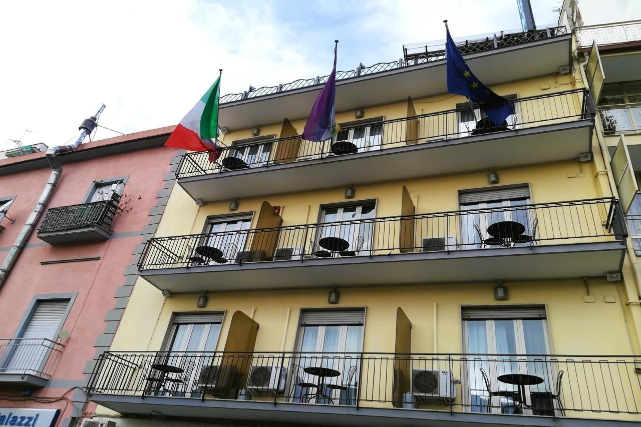 Leopardi 3* Naples