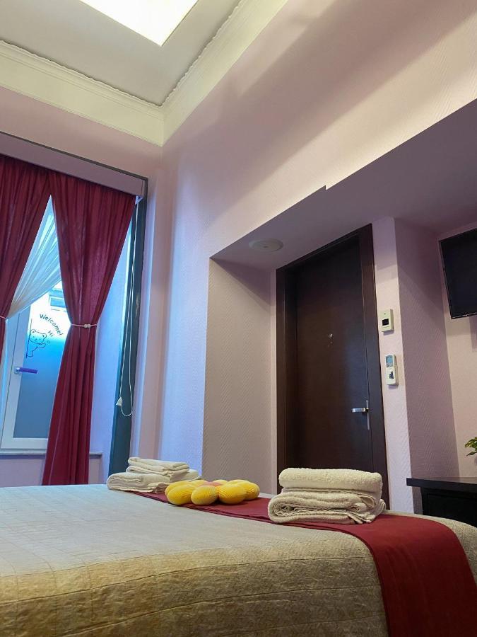 Bed & Breakfast Sleep In Naples Naples