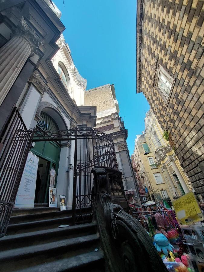 Palazzo Carafa Di Montorio Bed & Breakfast Naples