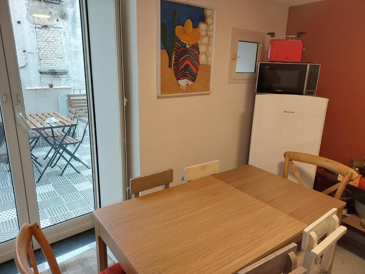 Palazzo Carafa Di Montorio Bed & Breakfast *