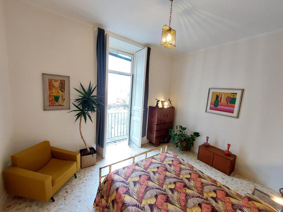 Palazzo Carafa Di Montorio Bed & Breakfast Naples