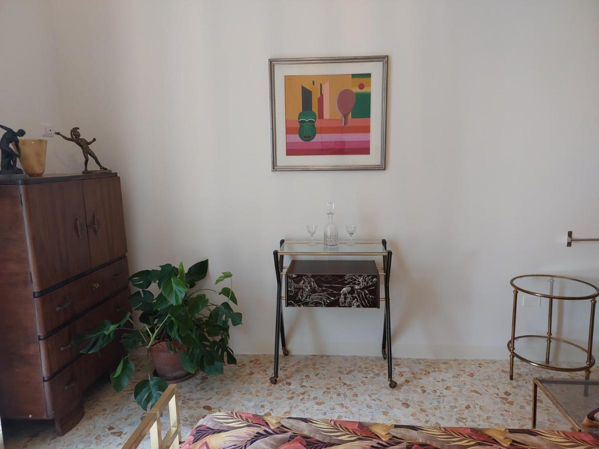 Palazzo Carafa Di Montorio Bed & Breakfast