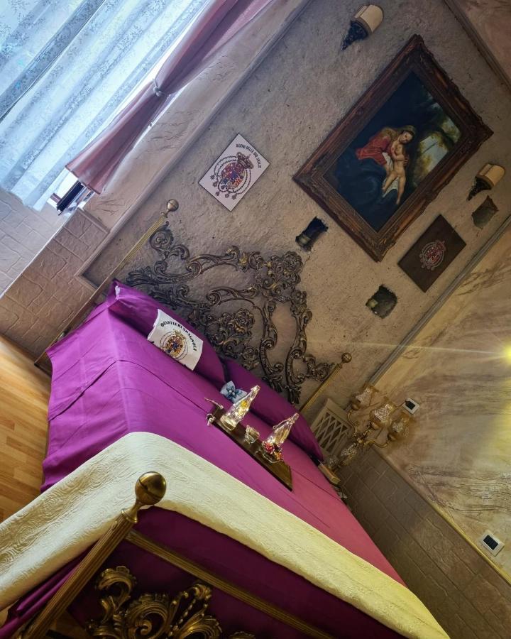 Il Borbonico A Toledo Naples