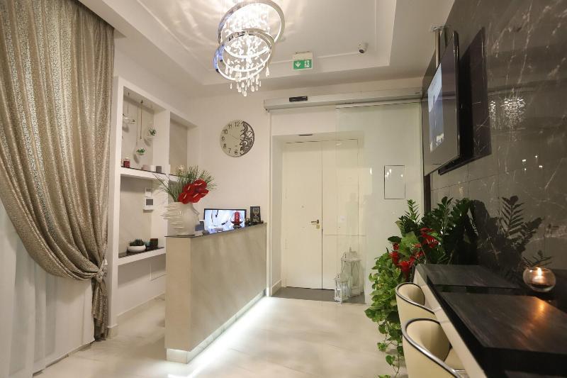 Mecla Naples