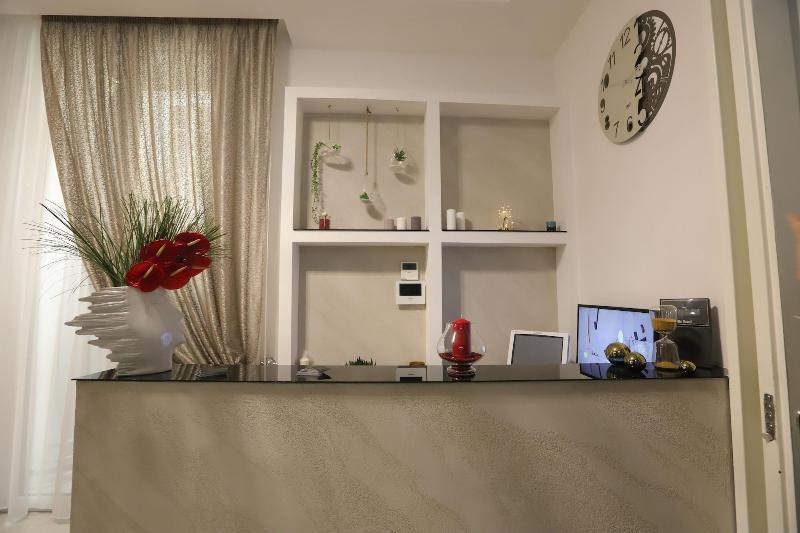 Mecla Naples