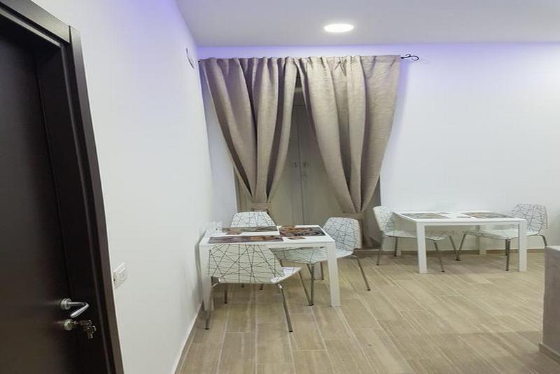 Napoli City Rooms 3*