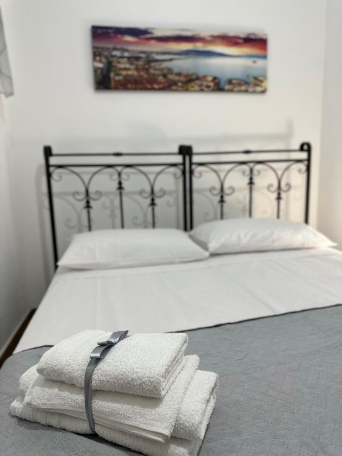 L'oasi Di Luis Naples