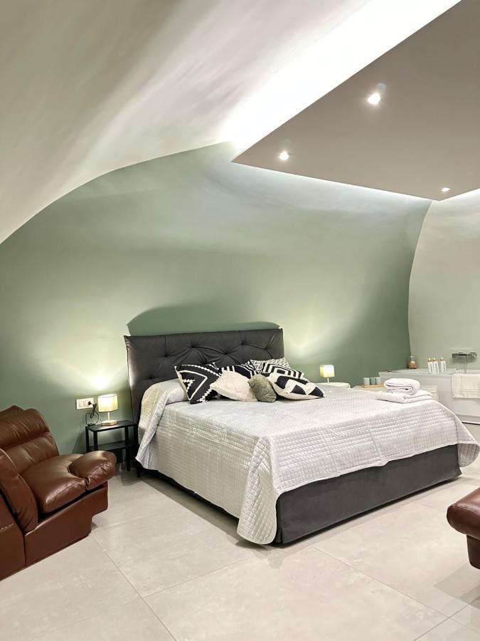 Carma Naples