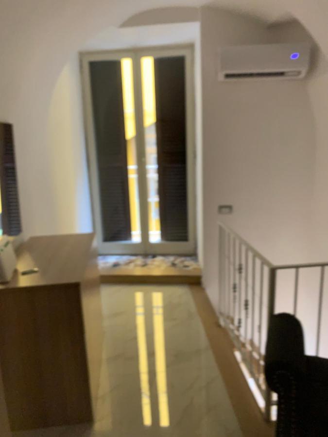 Viky House Chiaja 1 * Naples