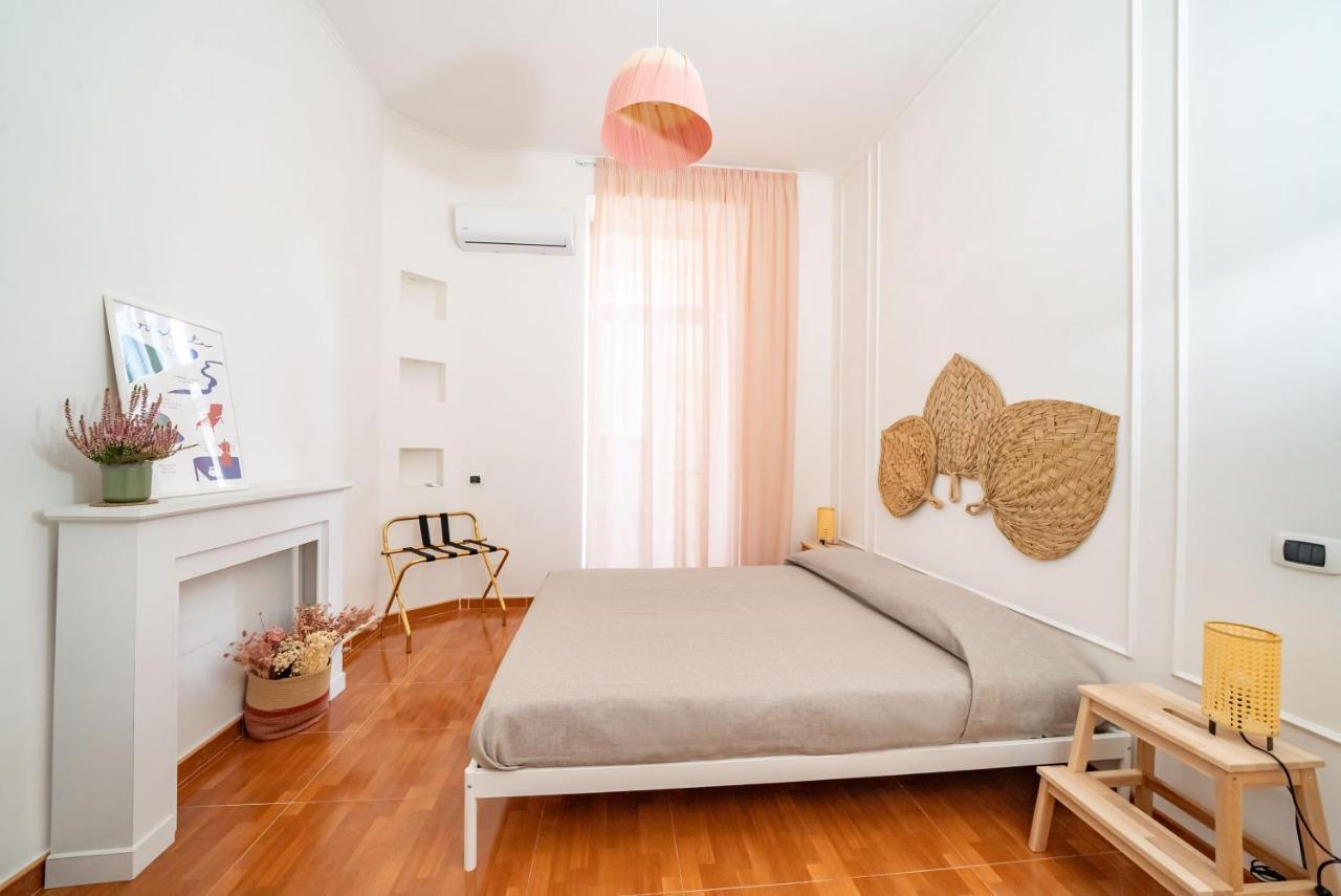 Casa Blin Dimora A Chiaia *