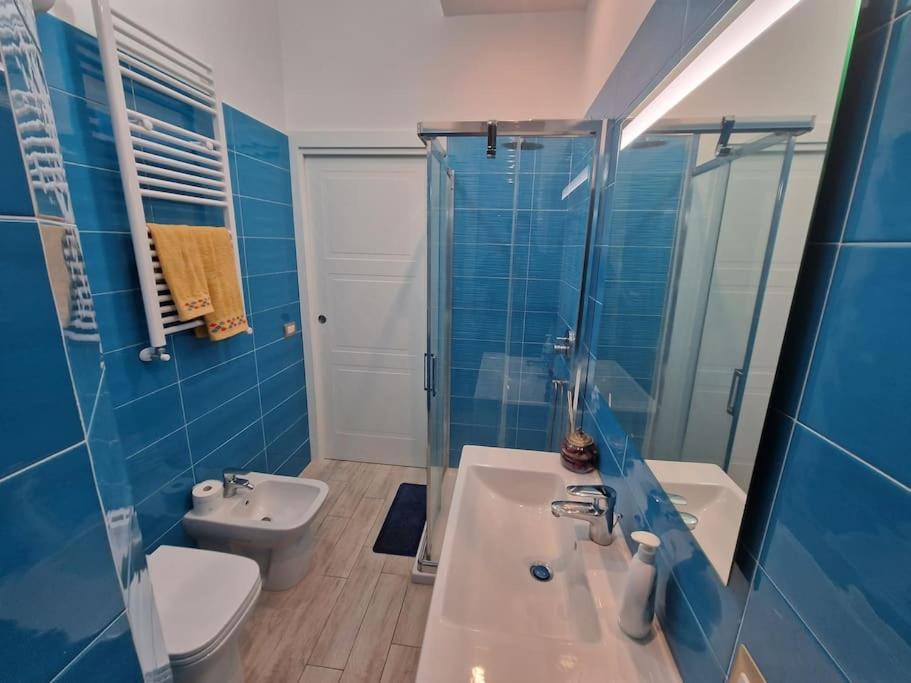 Apartment Pastel Blue House X 5 People In Corso Above Metro Montesanto