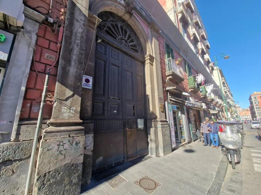 Pastel Blue House X 5 People In Corso Above Metro Montesanto Naples