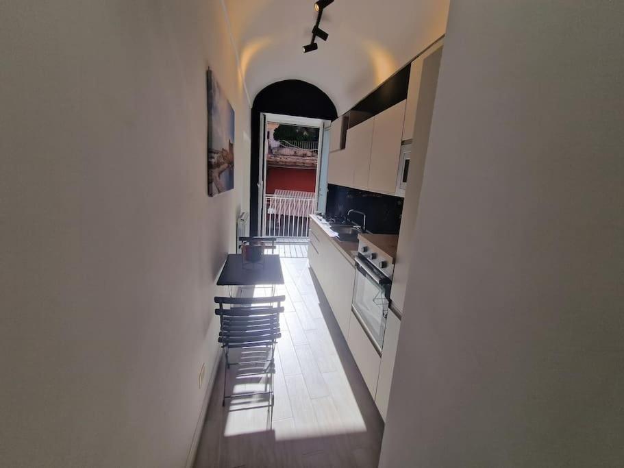 Apartment Pastel Blue House X 5 People In Corso Above Metro Montesanto