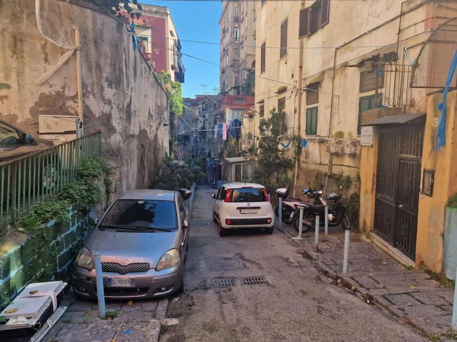 Pastel Blue House X 5 People In Corso Above Metro Montesanto Apartment Naples