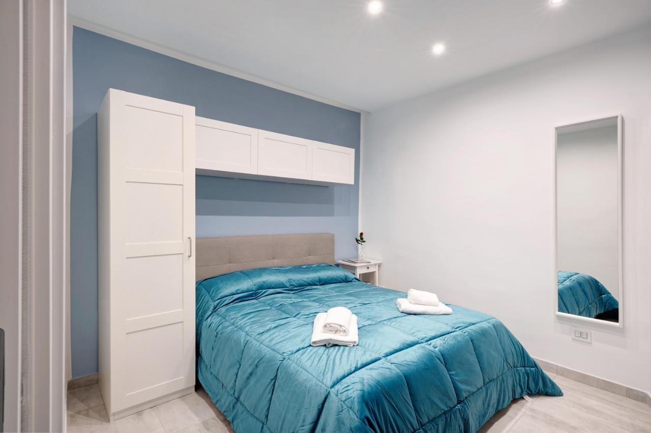 Ampolla House Naples
