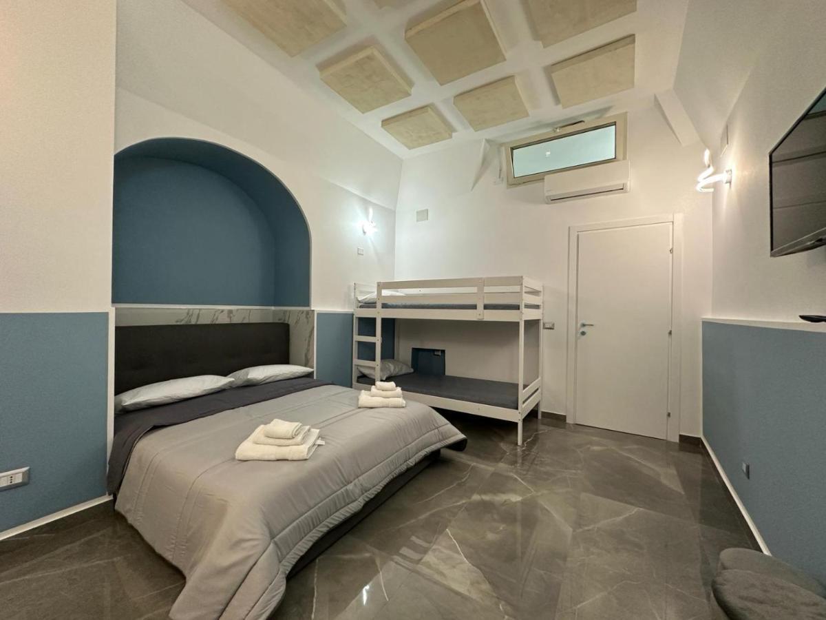 Foria * Naples