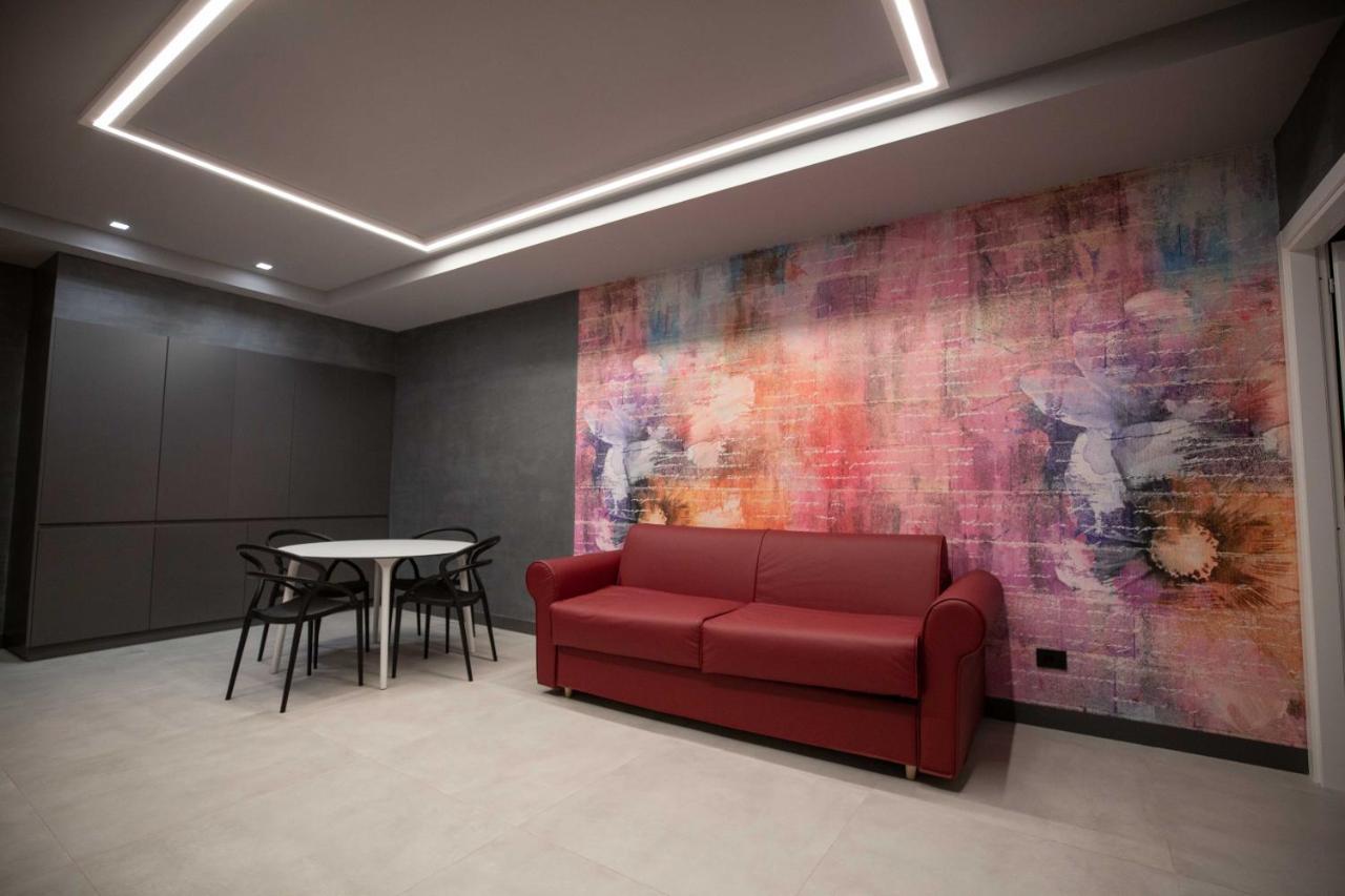 Lady Diamond Apartment