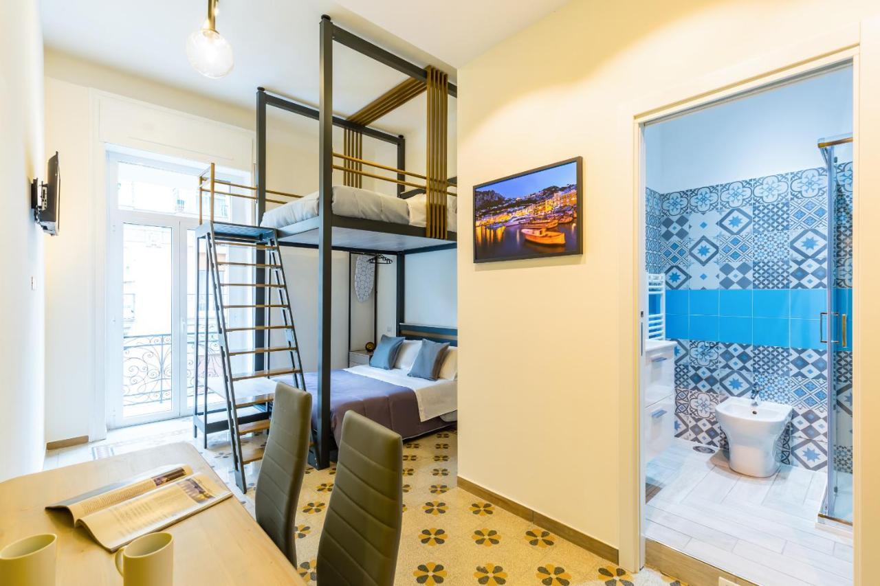 Apartment Station & Naples