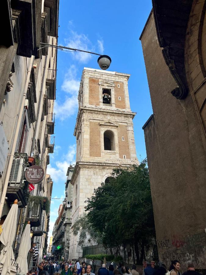 Le Scalette A Santa Chiara Naples