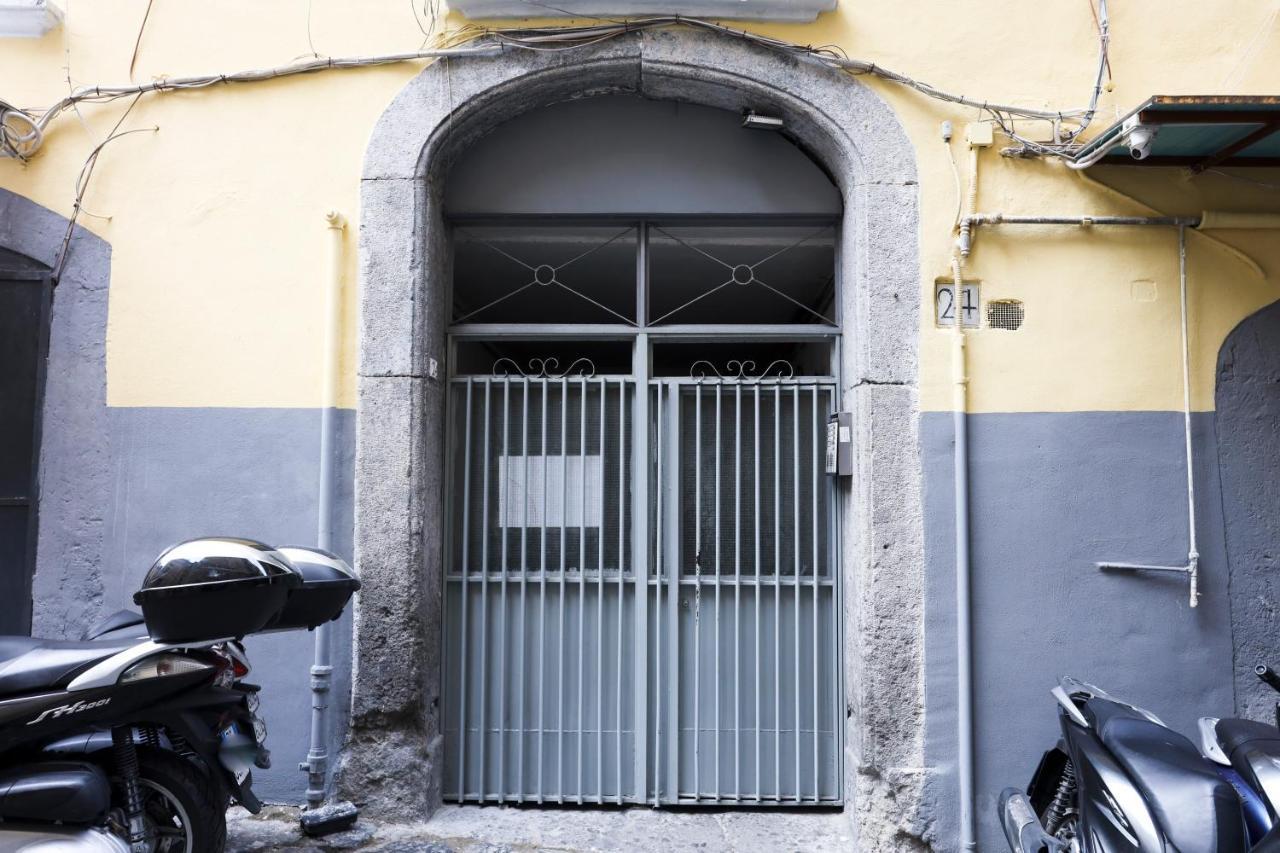 Porta Medina * Naples