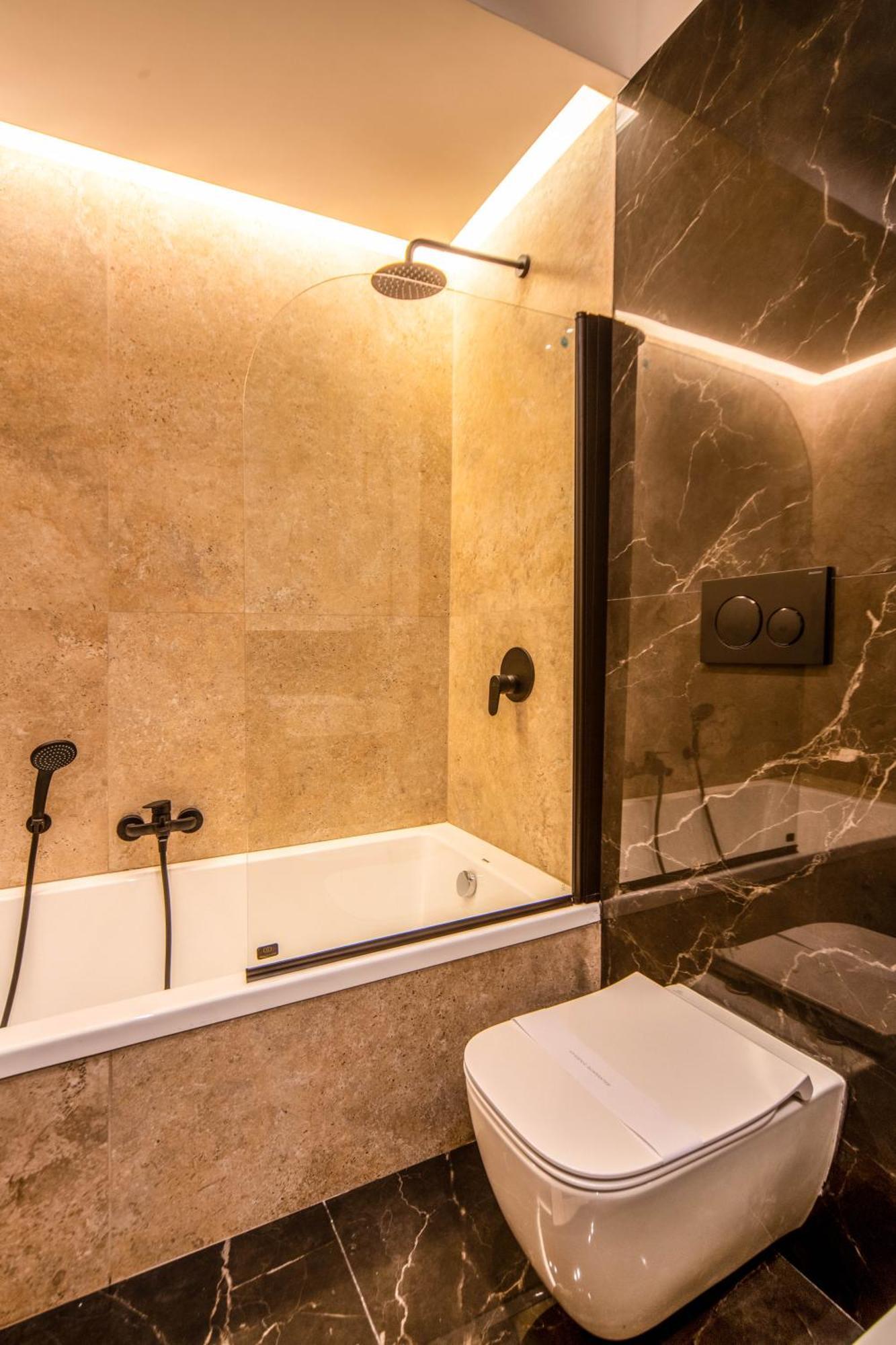 Arthouse Lady Marys Tribunali Luxury Apartment *