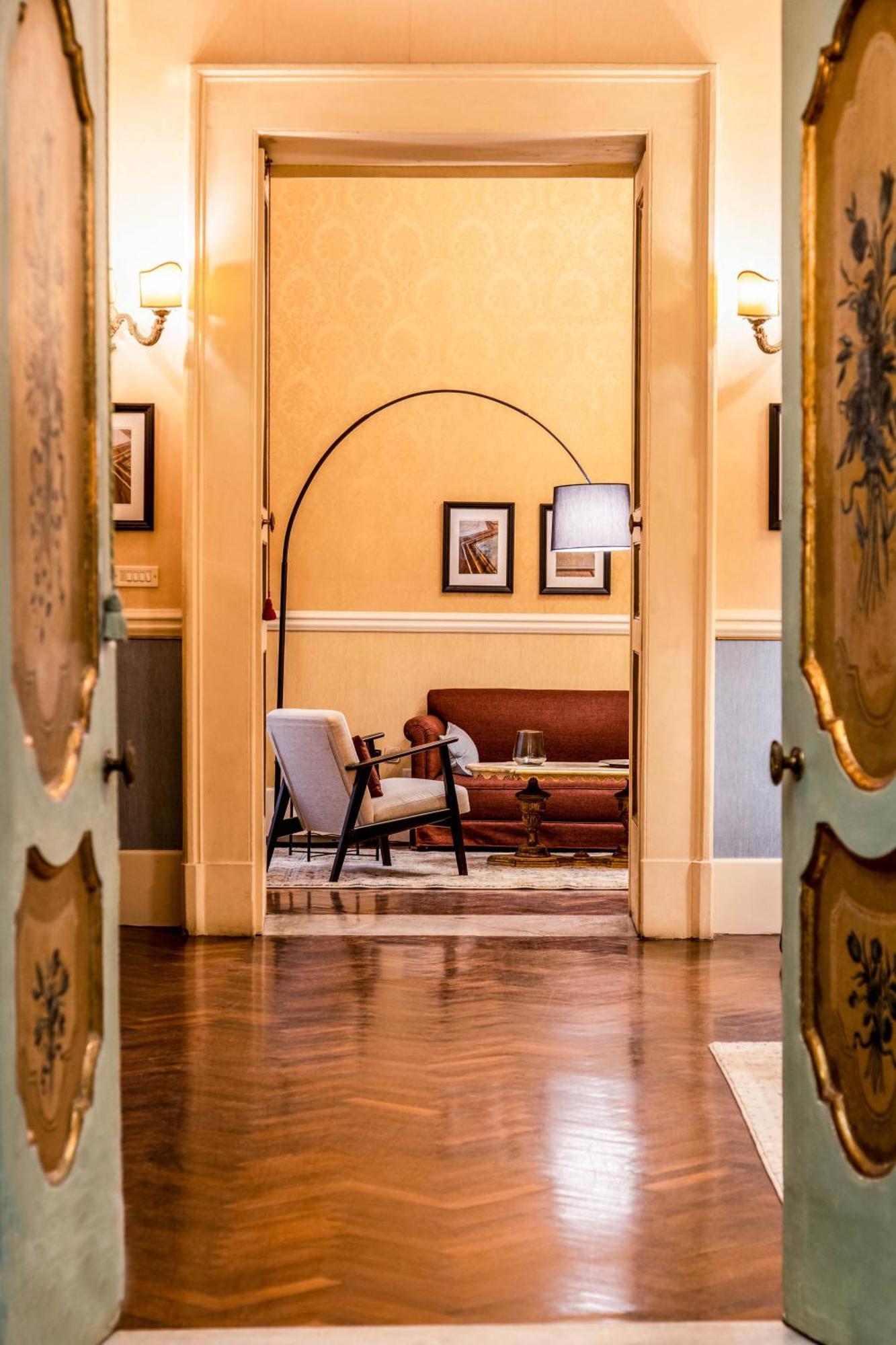 Apartment Arthouse Lady Marys Tribunali Luxury Naples