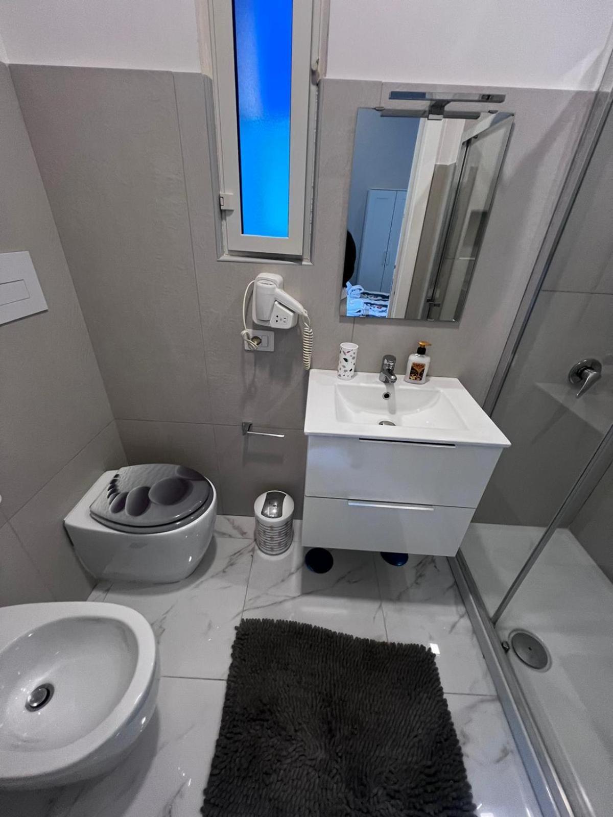 Bed & Breakfast San Gennaro In Porta Naples