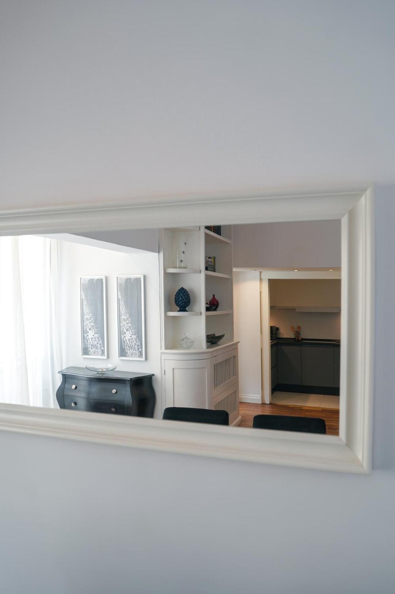 Apartment Chiatamone Premium *