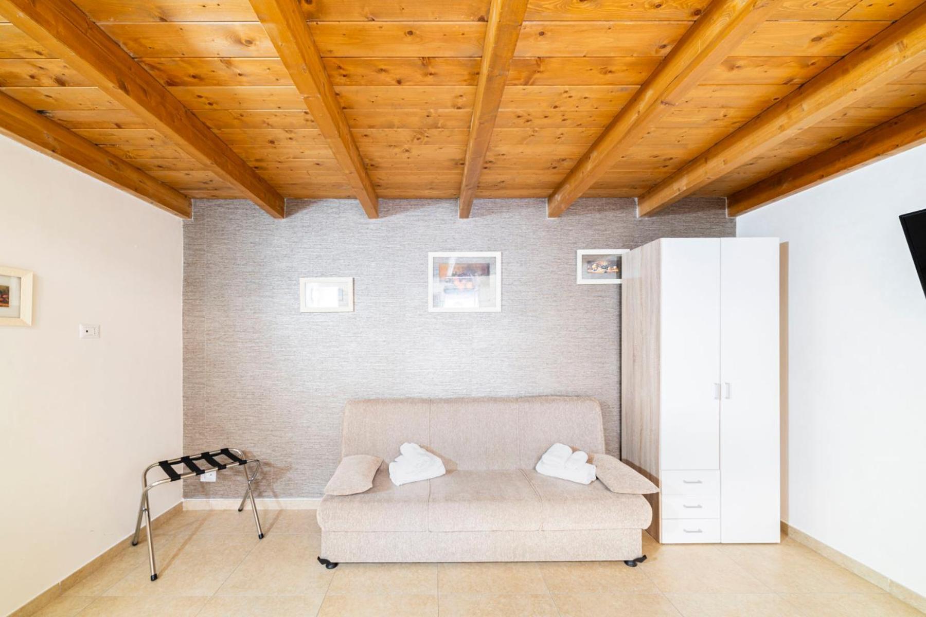 Bed & Breakfast Corso 138 - Sleep & Fly - By Domusextra Naples
