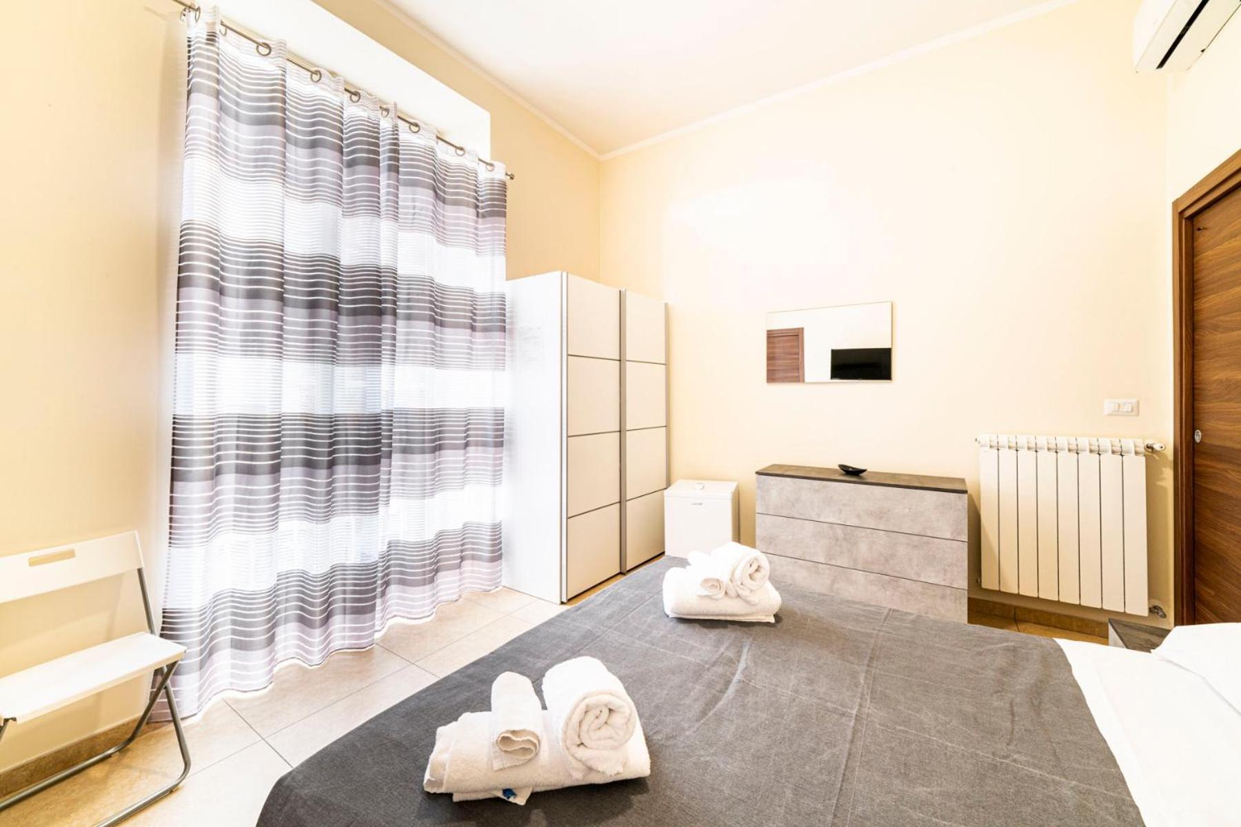 Bed & Breakfast Corso 138 - Sleep & Fly - By Domusextra Naples