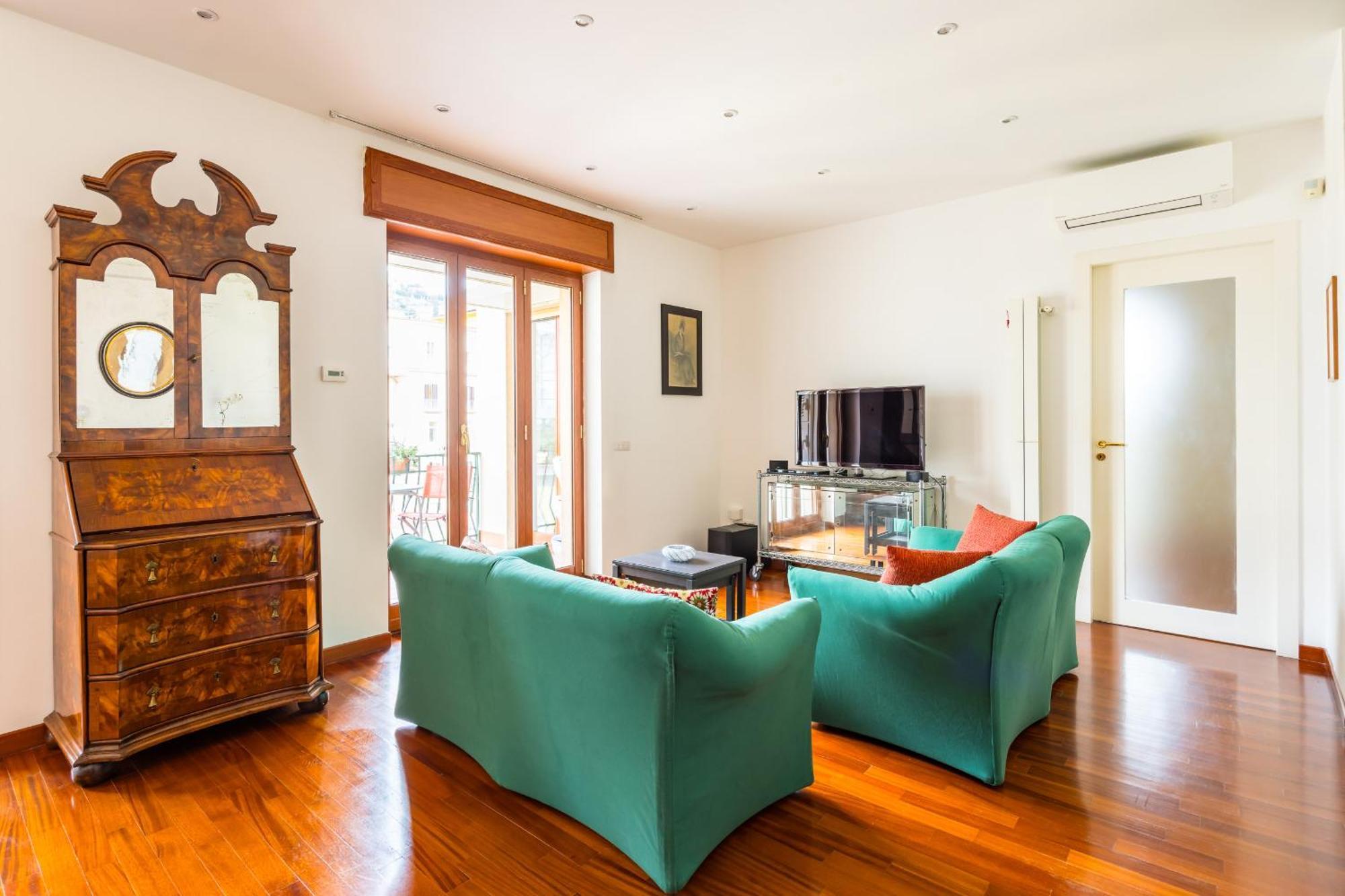 Colonna Classic Style By Wonderful Italy Apartment