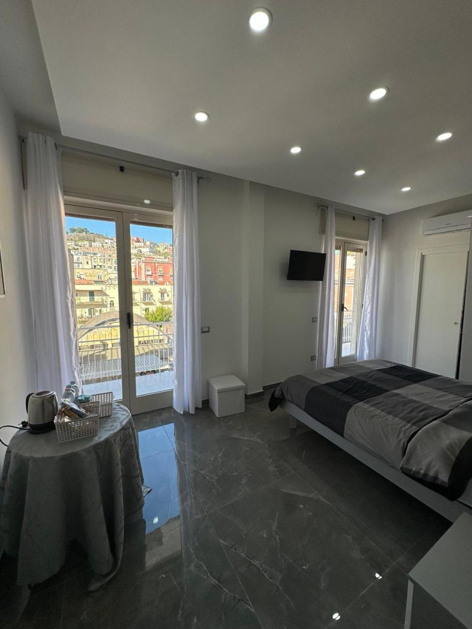Bed & Breakfast Napolitudine Naples