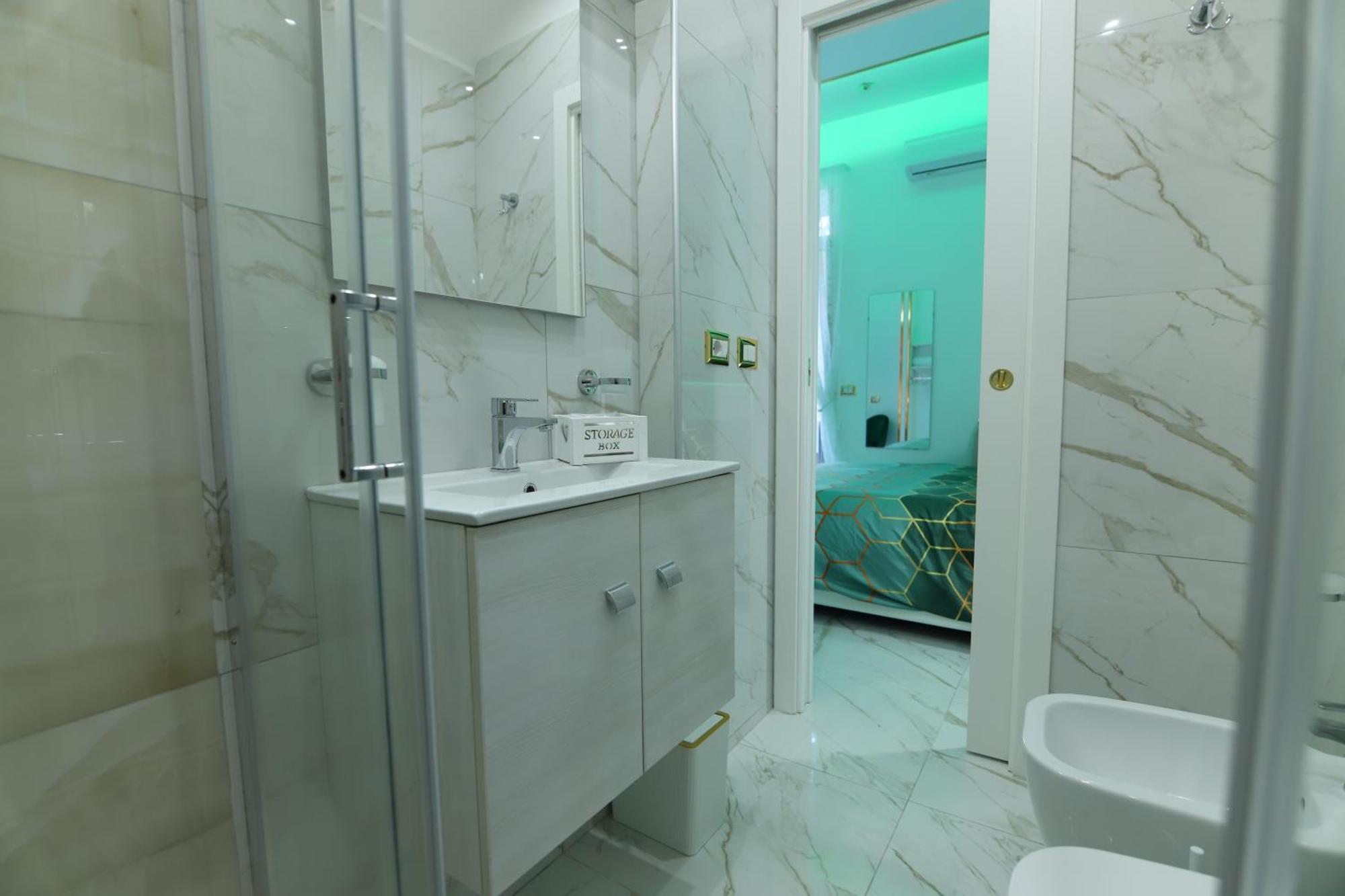 Regina House Apartment *