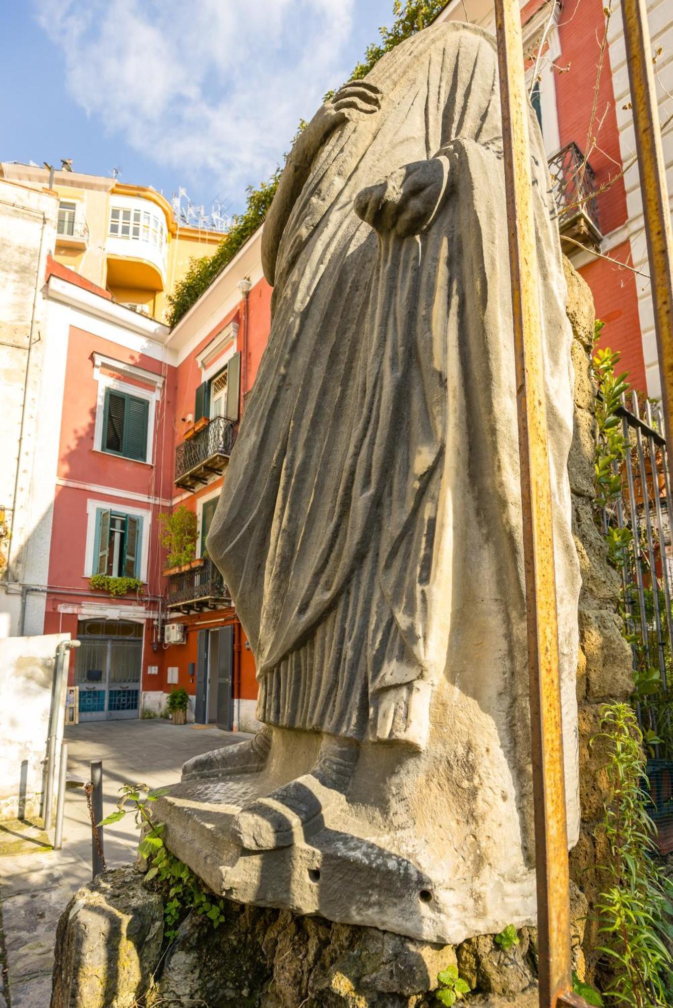 Corte Belvedere * Naples