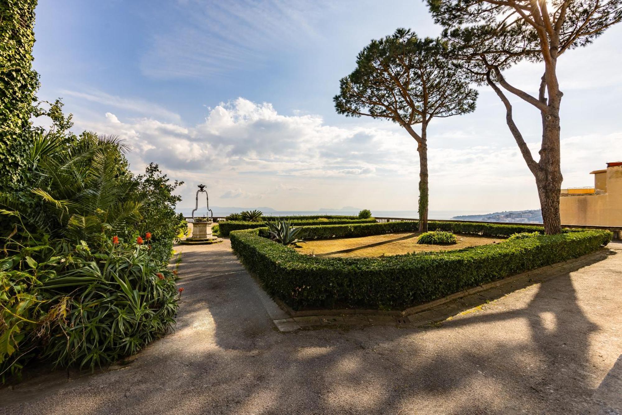 Corte Belvedere Naples