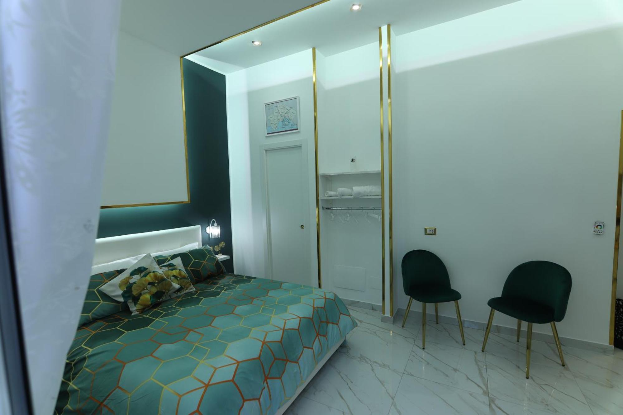 Regina House Apartment *