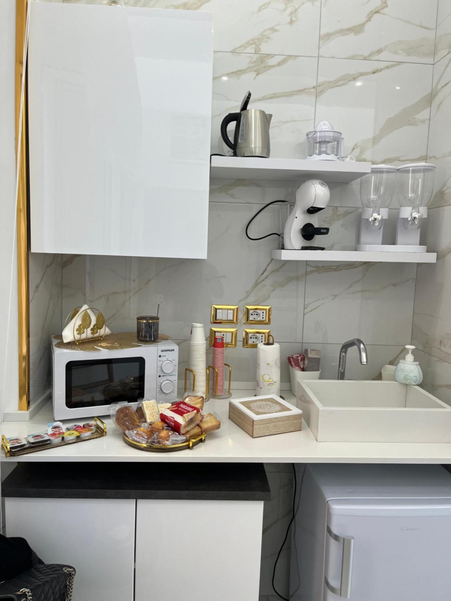 Regina House Apartment *